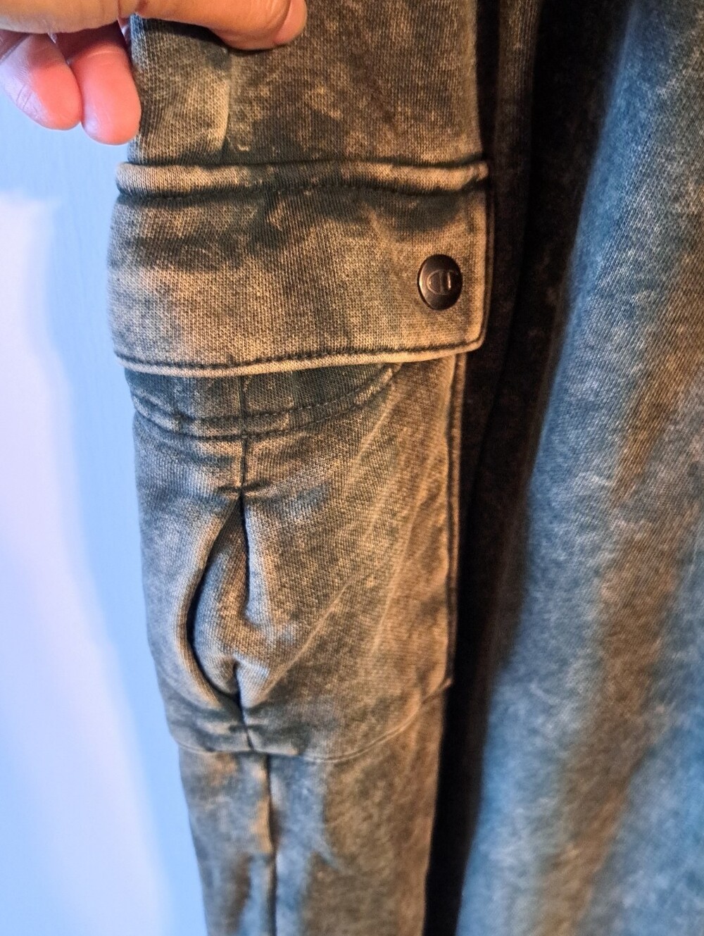 🔥 NWT Champion 3X Olive Green Cargo Joggers | Trendy Athleisure Comfort 🔥 - Picture 3 of 7